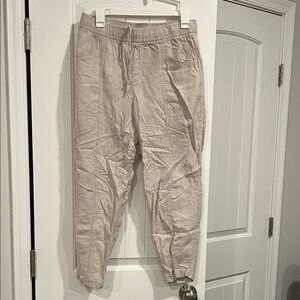 Old Navy Khaki Cargo Capris